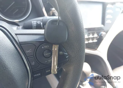 2019 Toyota Camry Le z USA, uszkodzony, nr VIN 4T1B11HK2KU226582